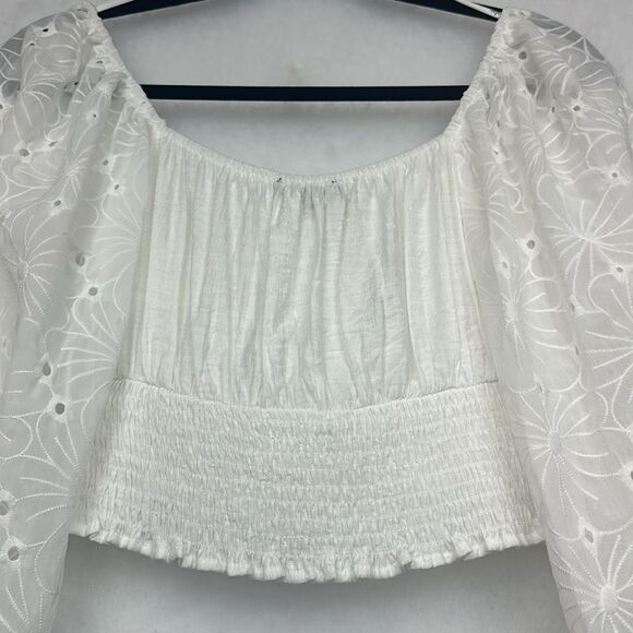 LuLu's Eagerly Anticipate White Embroidered Long Sleeves Floral Crop Top Sz SX - Picture 10 of 12